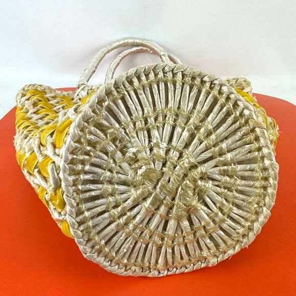 Vintage 70s straw and velvet woven purse, summer, vacation accessory - Picture 4 of 10